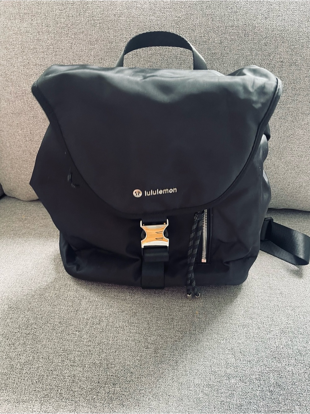 lululemon athletica Black Everyday Backpack - woman’s or men’s bucket style